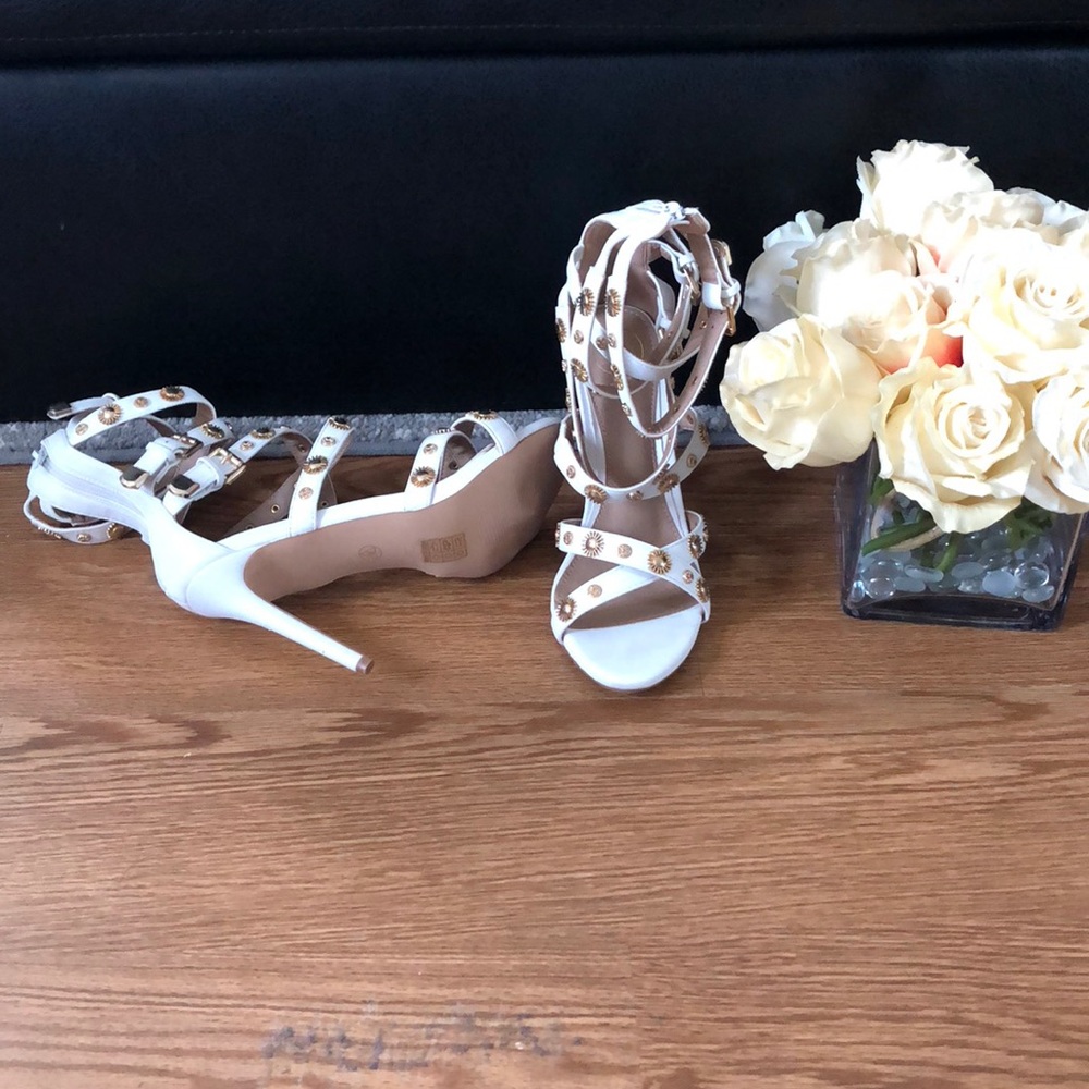 High Heels - Picture 5 of 5
